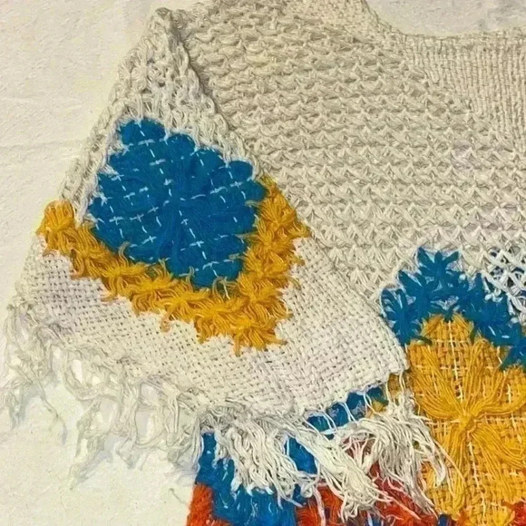 Crocheted bohemian fringe beach cover up - Picture 3 of 4
